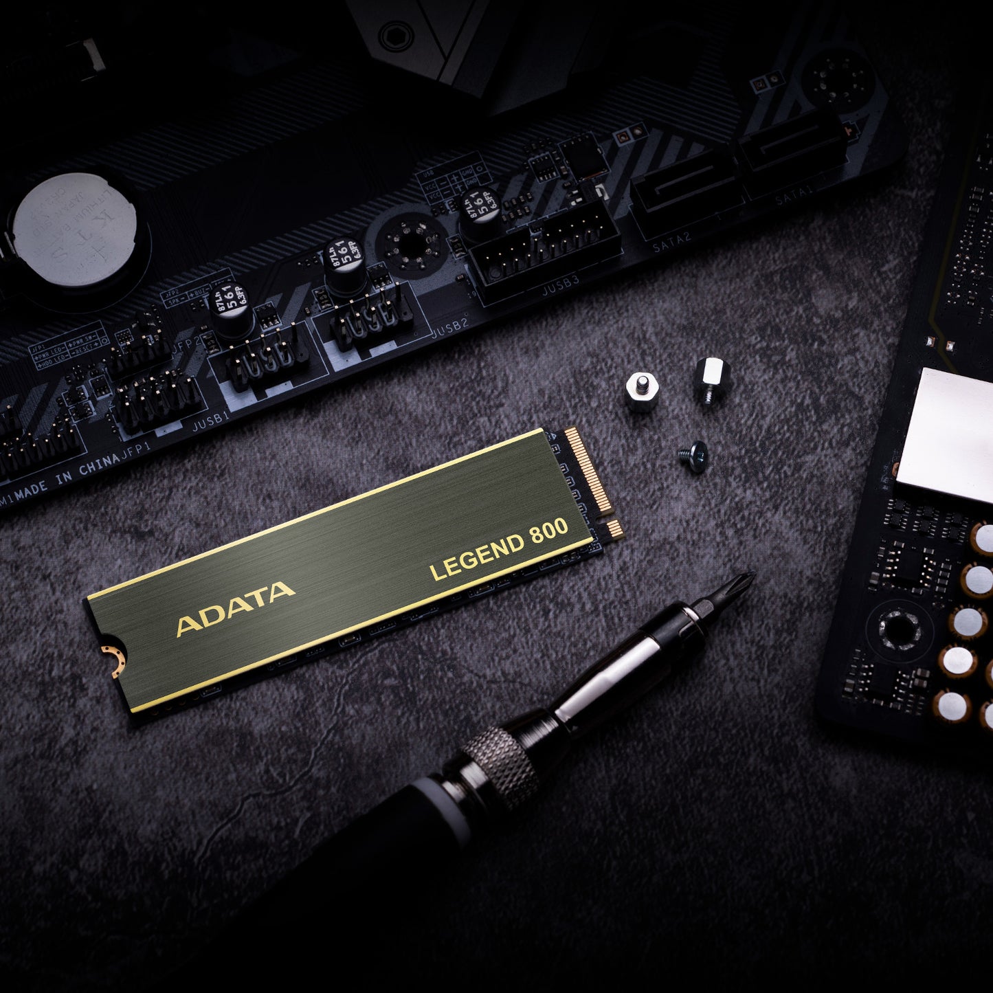 Unidad de Estado Solido ADATA Legend 800 (AZUL) 1000GB PCIe Gen3 Con Disipador