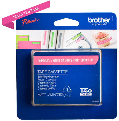 Cinta Brother TZe-MQP35 Laminada Estándar Texto Blanco Fondo Rosa Fucsia 12mmx5m